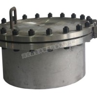 Flange manhole